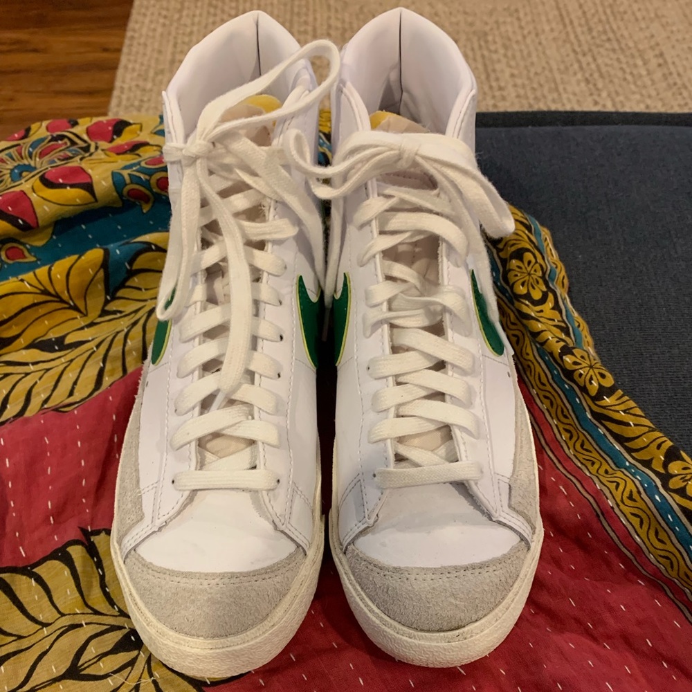 Men’s vintage Nike blazers ‘77